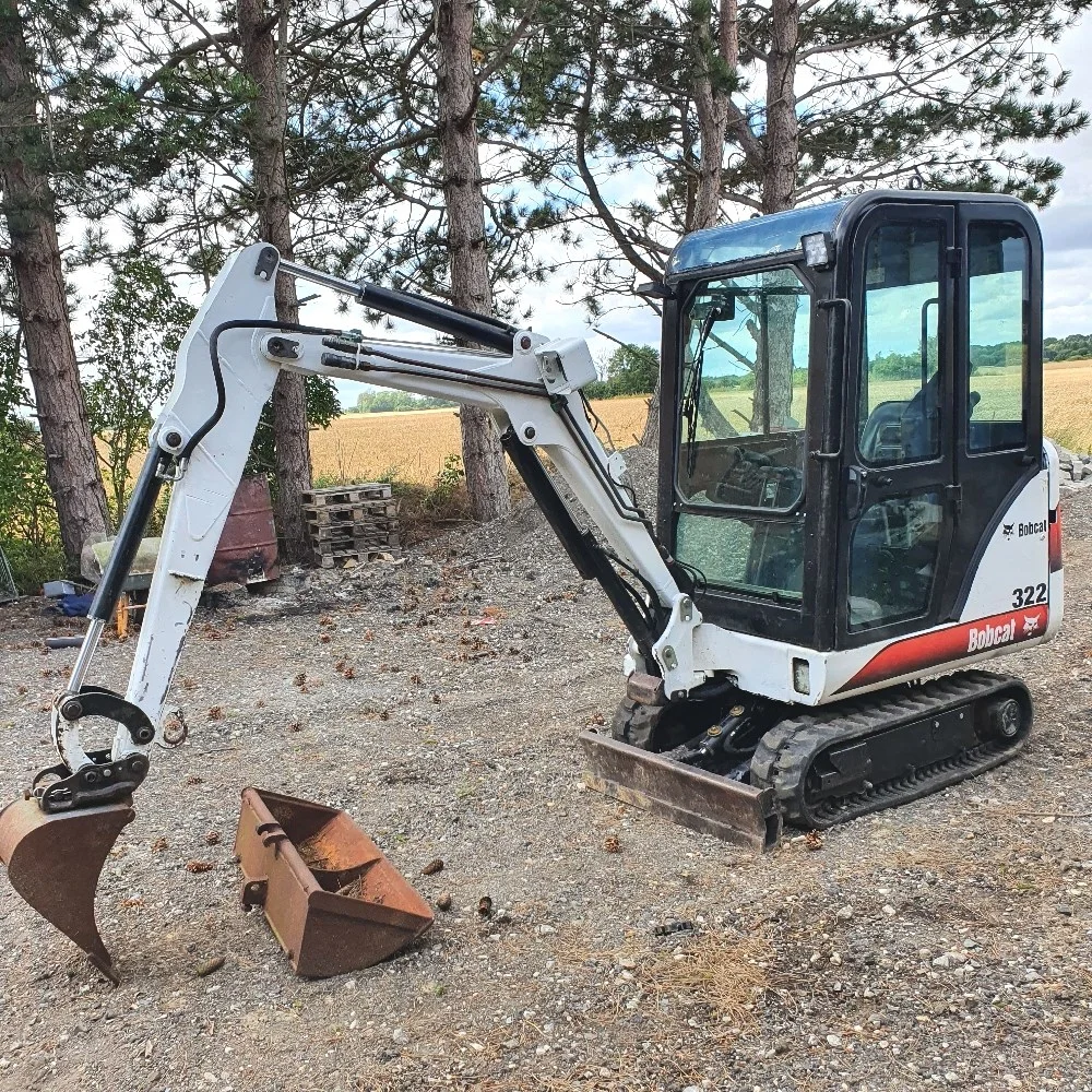 a6-3.webp Mini-pelle Bobcat 322G diesel 1,6 t pour travaux agricoles et TP – Image 1