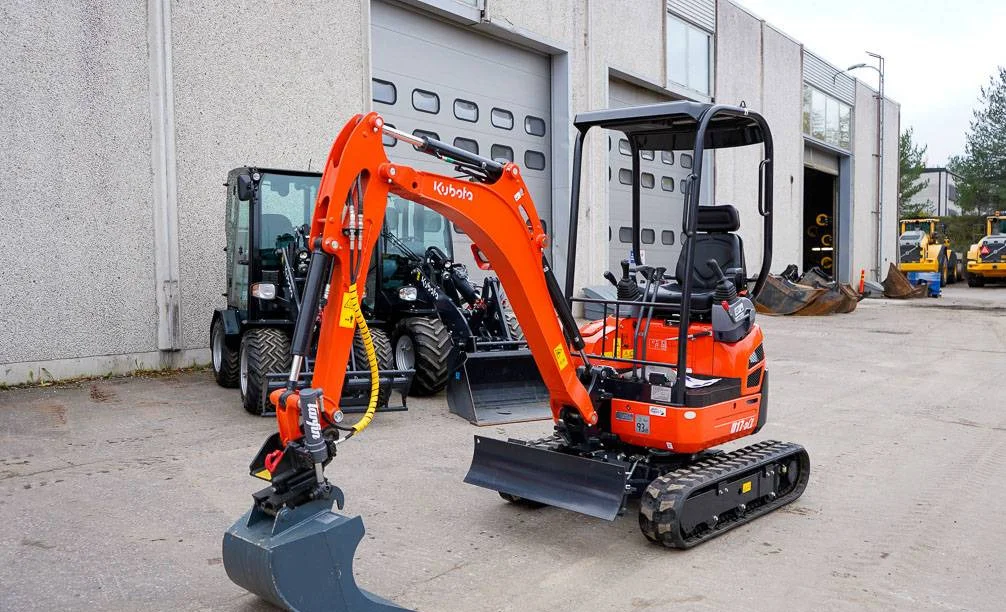 k3-4.webp Mini pelle Kubota U17-3a diesel 1,7T – TP et travaux agricoles – Image 1