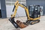 Mini pelle Caterpillar 302.2D diesel 2.1T – 4 godets – Image 3