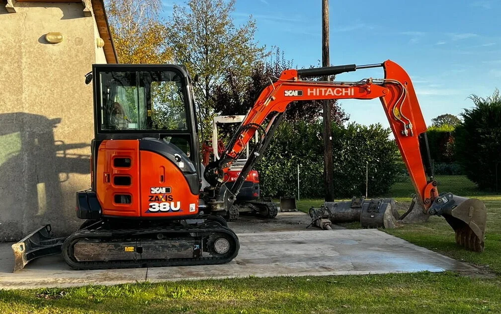 s2-3.webp Mini pelle Hitachi ZX38U-6 diesel 3.73T – 3 godets – Image 1